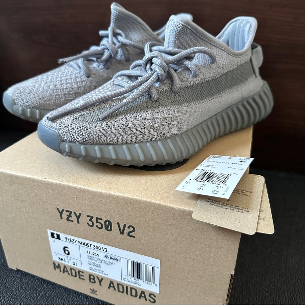 Yeezy Boost 350 V2 Gray Women’s Size 7.5 or 6Y